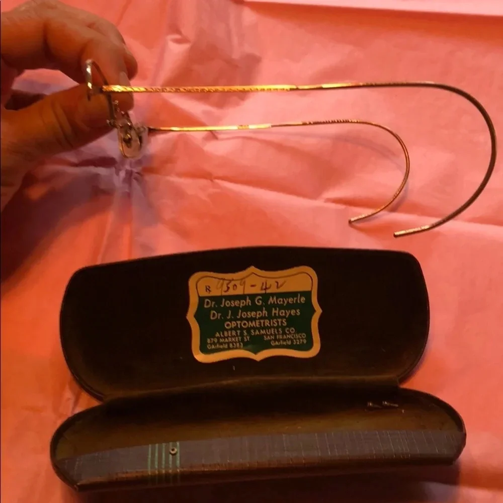 Vintage 12K gold grams with original case San Fran